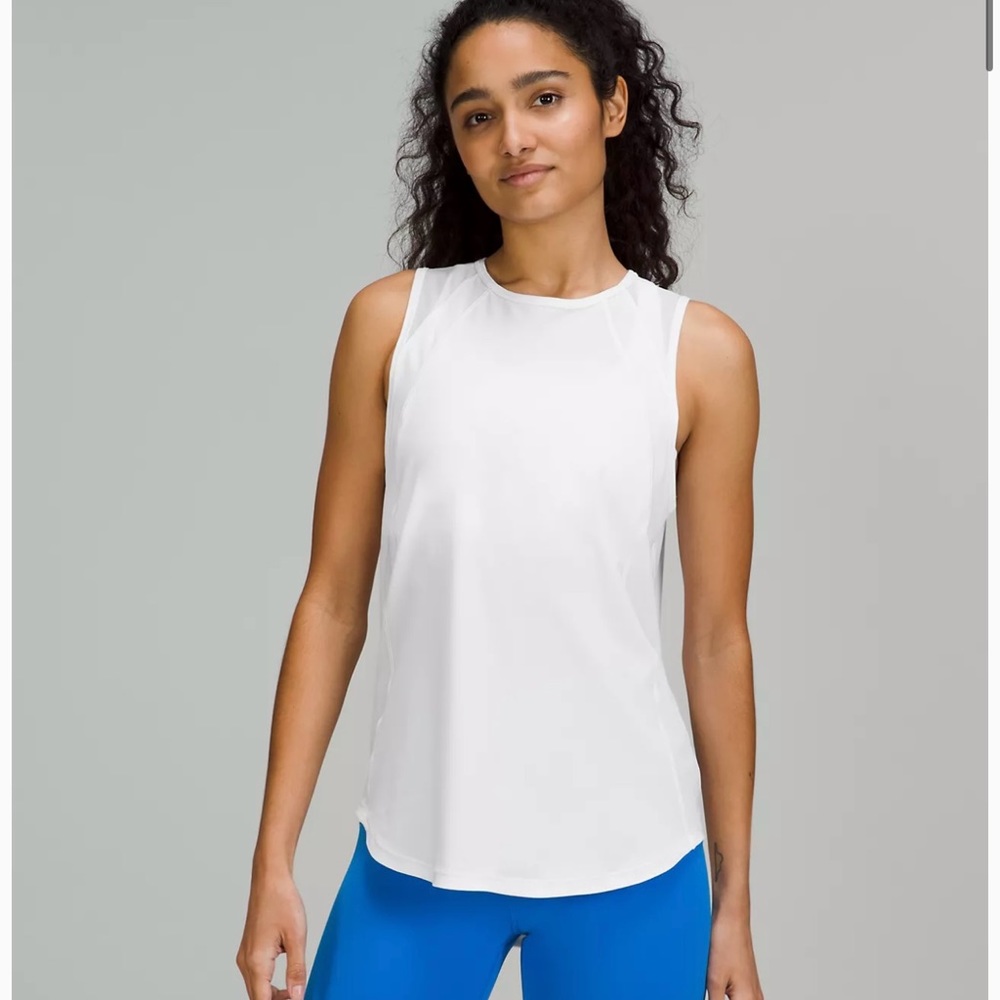 NWT Lululemon Sculpt Tank Top with back vent. White size 10